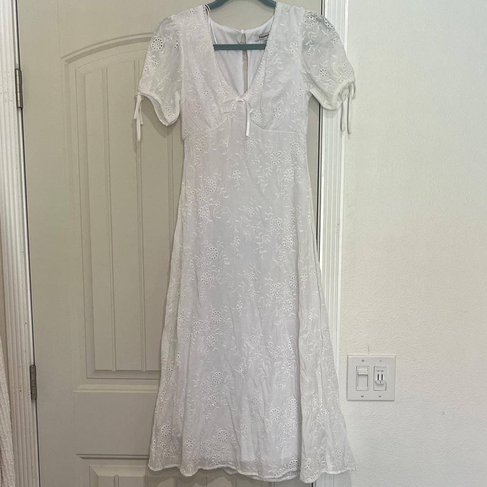 Francesca's white Midi eyelet
Dress with Tie Sleeves NWT Size XS